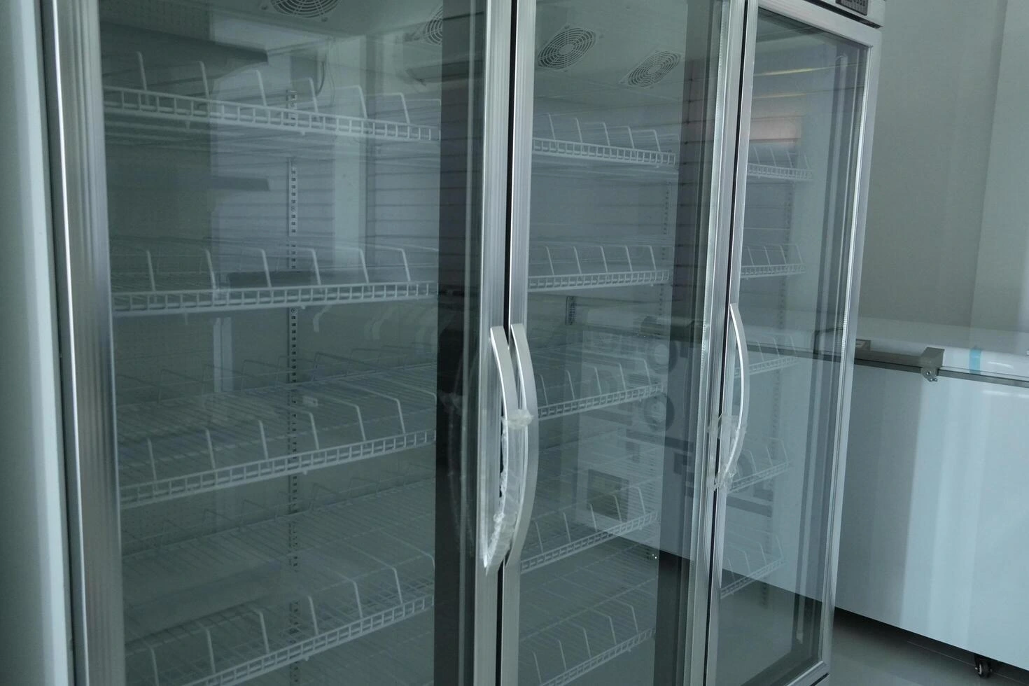 étagères réglables